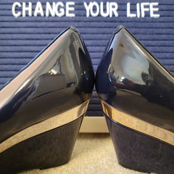 Vince Camuto Patent Leather Midnight Blue Pump 7.5 - Picture 4 of 4